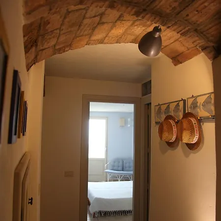 Apartment Al Corallone A Picco Sul Mare